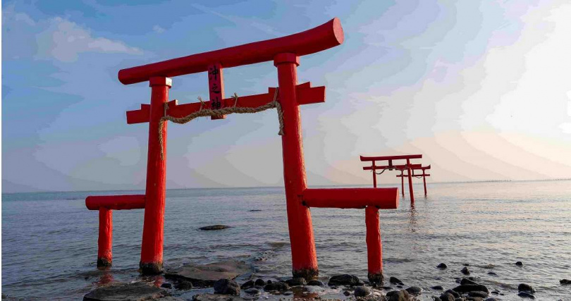 佐賀知名景點首推海上鳥居「大魚神社」。（圖／易飛網提供）